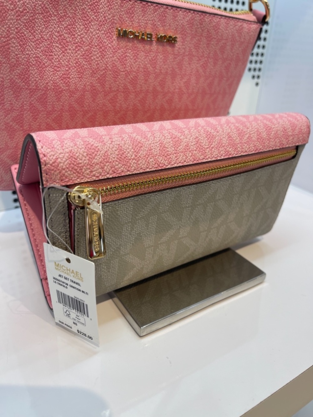MICHAEL KORS Jet Set Large Signature Logo Tri-Fold Wallet Trifold Carnation Mul - Picture 14 of 16